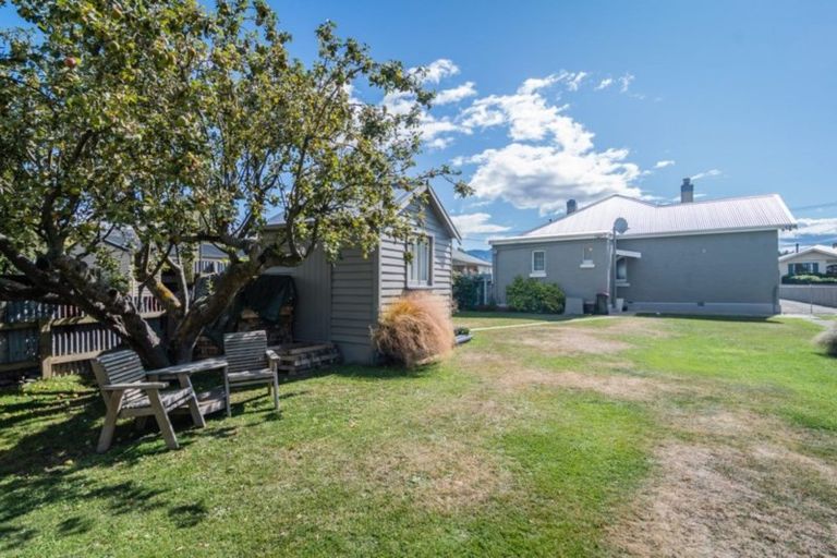 Photo of property in 59 Belt Street, Waimate, 7924