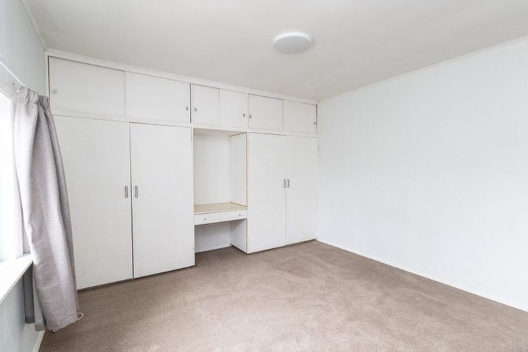 Photo of property in 88 Queenwood Road, Levin, 5510