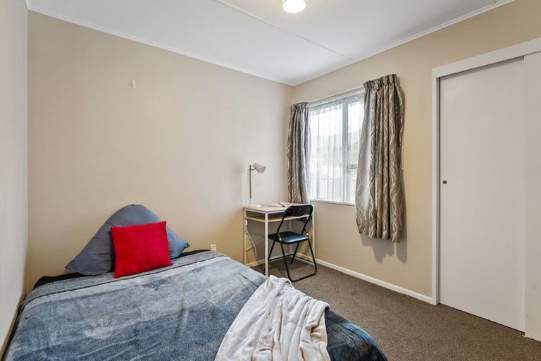 Photo of property in 2/17 Wimbledon Grove, Wainuiomata, Lower Hutt, 5014