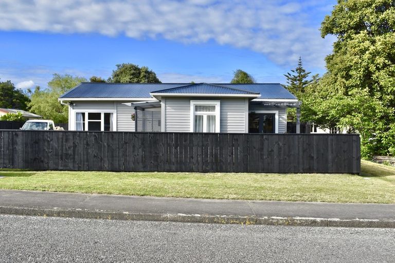 Photo of property in 27 Toi Street, Otaki Beach, Otaki, 5512