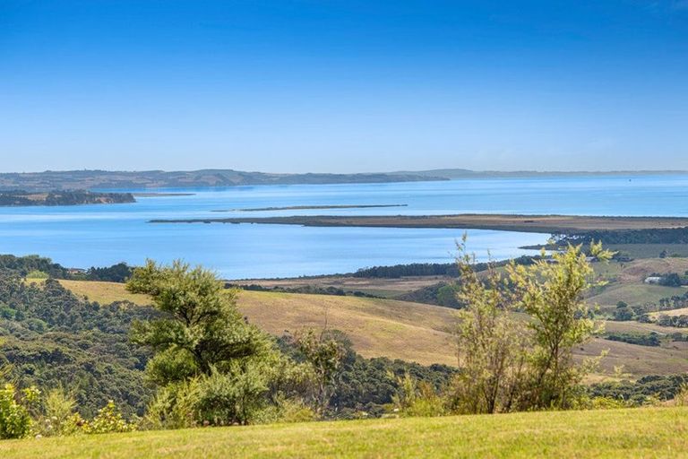 Photo of property in 155 West Road, Kaukapakapa, 0873