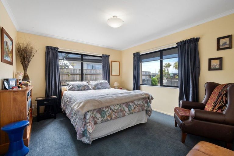 Photo of property in 9 Malthus Place, Foxton Beach, Foxton, 4815