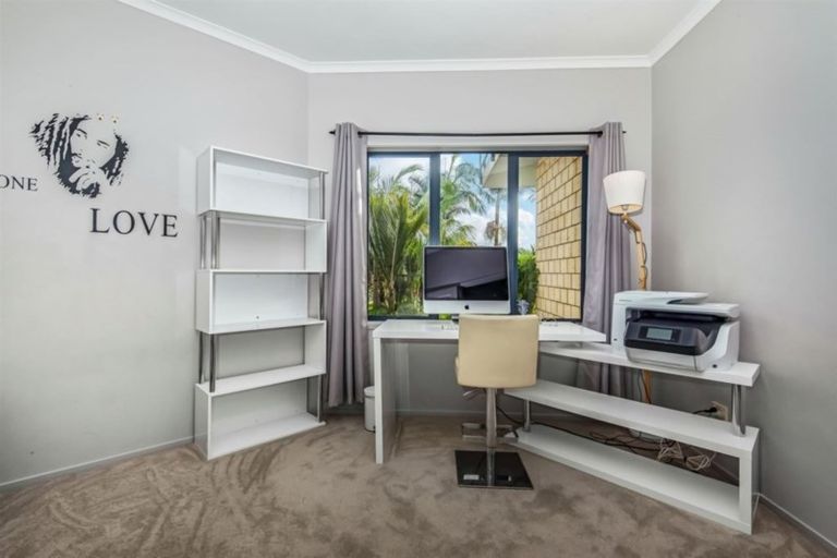 Photo of property in 166a Upper Harbour Drive, Greenhithe, Auckland, 0632