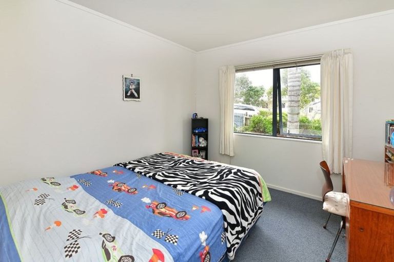 Photo of property in 1/6 Knott Road, Stanmore Bay, Whangaparaoa, 0932