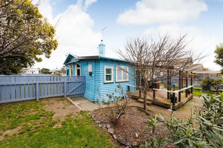 Photo of property in 93 Wood Street, Takaro, Palmerston North, 4410