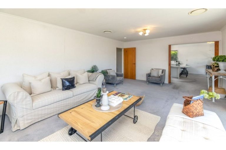 Photo of property in 61 Lowry Avenue, Redwood, Christchurch, 8051