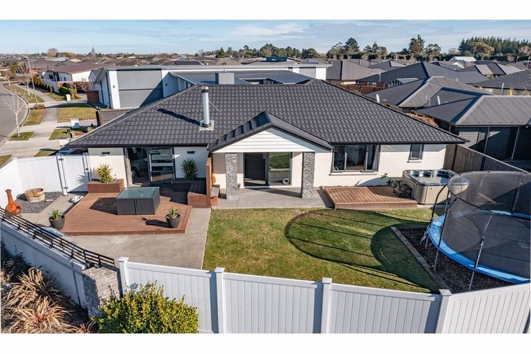 Photo of property in 15 Foxton Drive, Kaiapoi, 7630