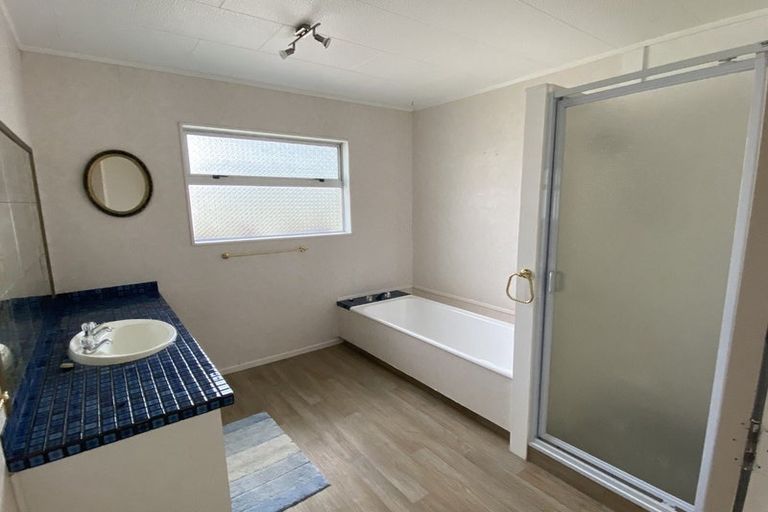 Photo of property in 12 Dorset Street, Picton, 7220