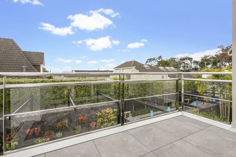 Photo of property in 7/258 Hurstmere Road, Takapuna, Auckland, 0622