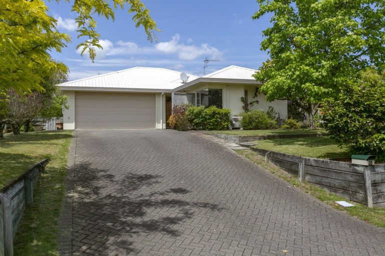 Photo of property in 61 Balmoral Drive, Hilltop, Taupo, 3330