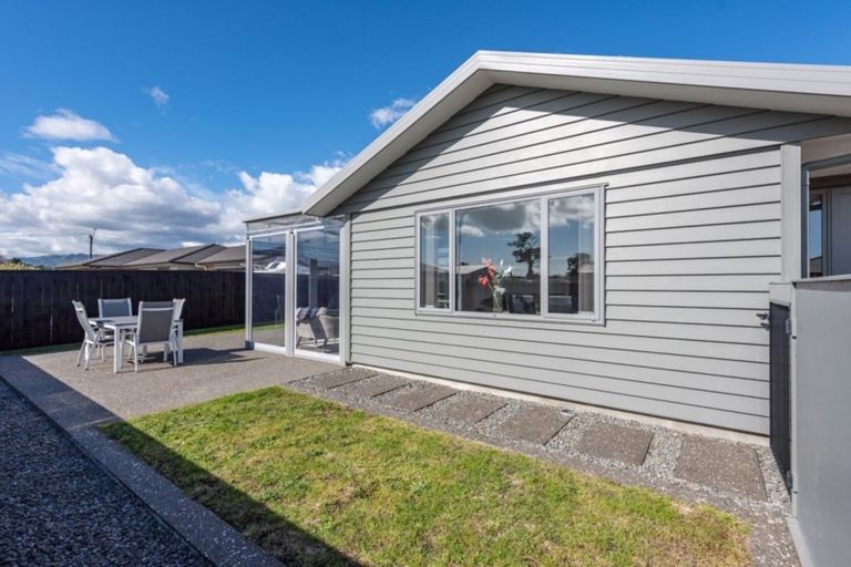 Photo of property in 6 Christow Court, Paraparaumu, 5032