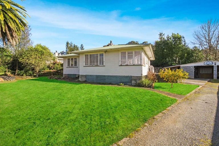 Photo of property in 34 Milne Street, Hunterville, 4730