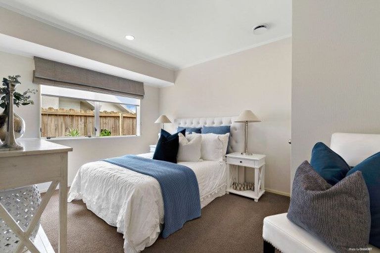 Photo of property in 7 Yarlside Place, Northpark, Auckland, 2013