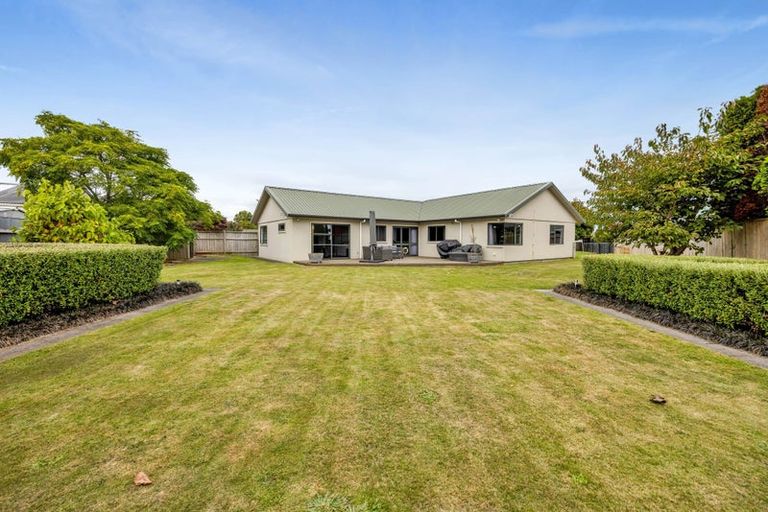 Photo of property in 3 Beech Place, Hawera, 4610