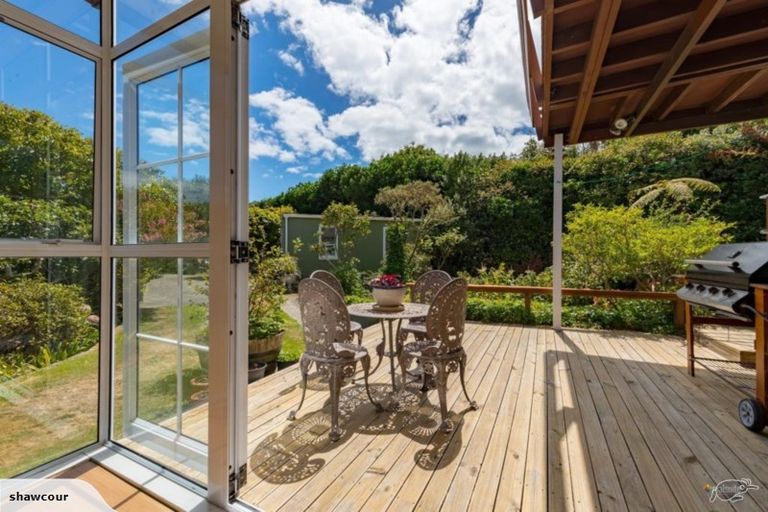 Photo of property in 12 Whanake Street, Titahi Bay, Porirua, 5022