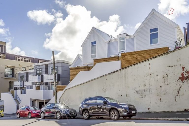 Photo of property in Pirie Street Townhouses, 8/35 Pirie Street, Mount Victoria, Wellington, 6011