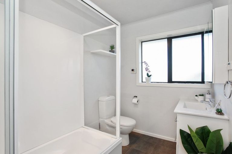 Photo of property in 22 Tuckers Road, Redwood, Christchurch, 8051