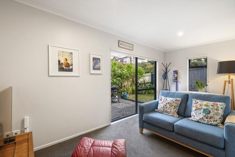 Photo of property in 83b William Bayes Place, Red Beach, 0932