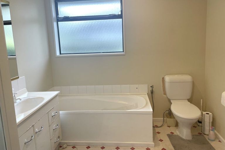 Photo of property in 2/32 Meadow Street, Papanui, Christchurch, 8052