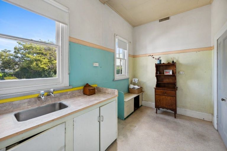 Photo of property in 1420 Karamu Road North, Mayfair, Hastings, 4122