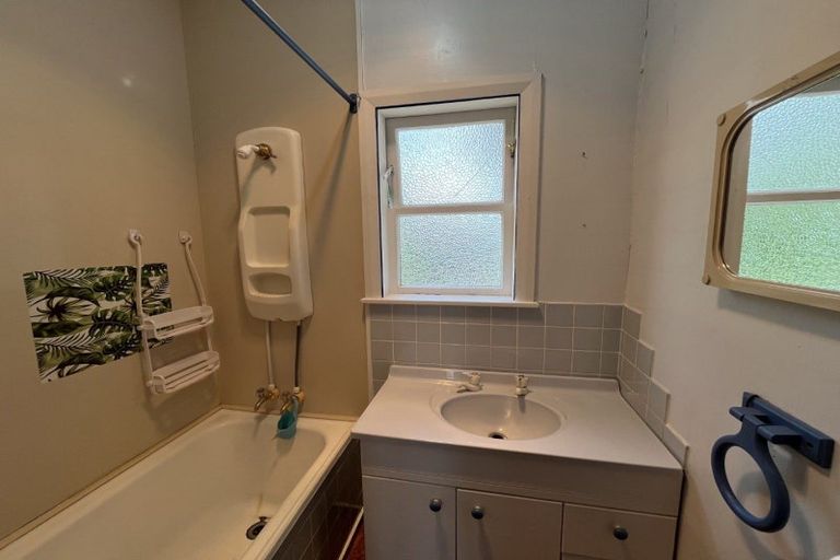 Photo of property in 220 College Street, West End, Palmerston North, 4412