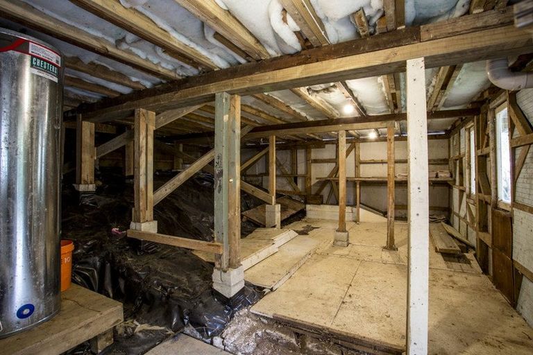 Photo of property in 25 Makiri Street, Helensville, 0800