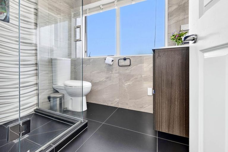 Photo of property in 21 Kotanui Avenue, Army Bay, Whangaparaoa, 0930