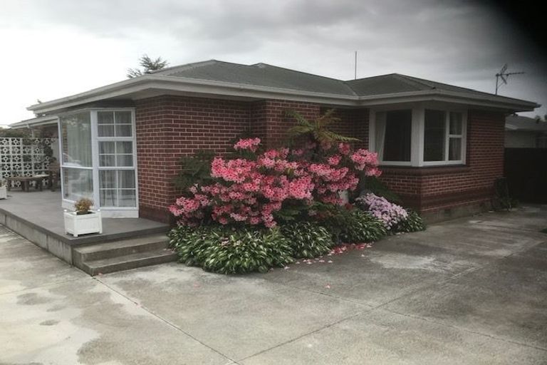 Photo of property in 27 Glenmore Avenue, Casebrook, Christchurch, 8051