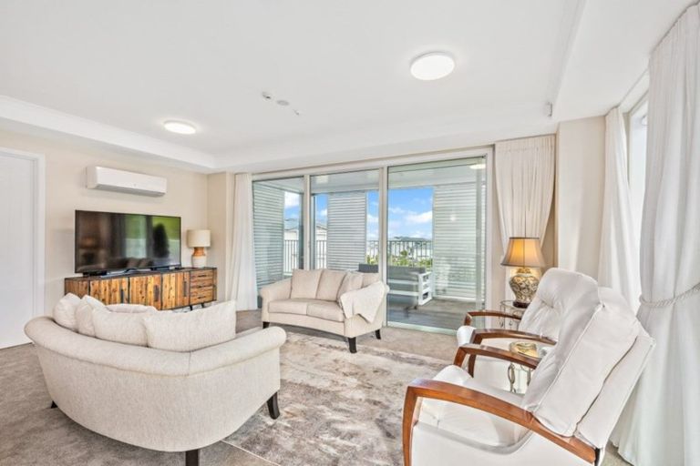 Photo of property in 164 Landmark Terrace, Orewa, 0931