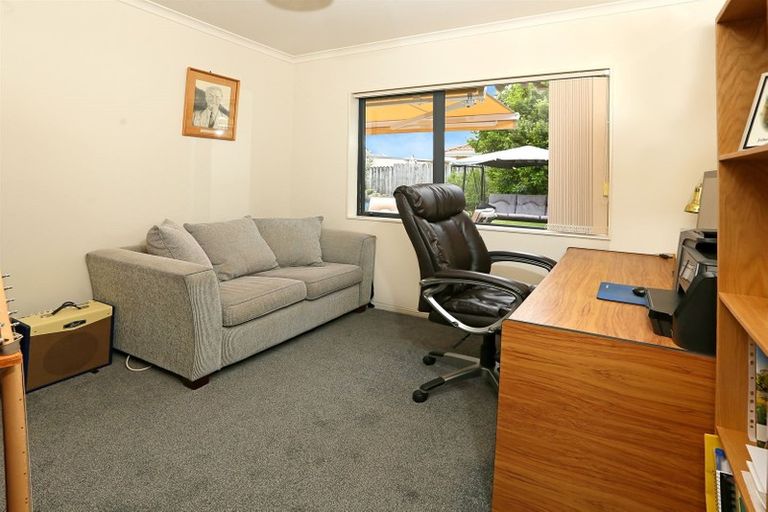 Photo of property in 21 Checkerberry Court, Henderson, Auckland, 0612