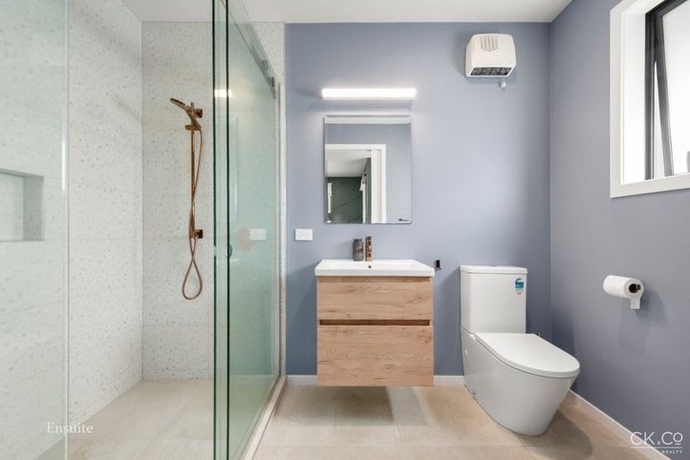 Photo of property in 12d Chatsworth Road, Silverstream, Upper Hutt, 5019