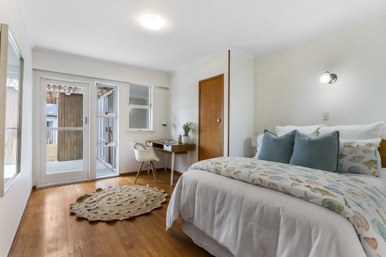 Photo of property in 29 Braemar Road, Castor Bay, Auckland, 0620