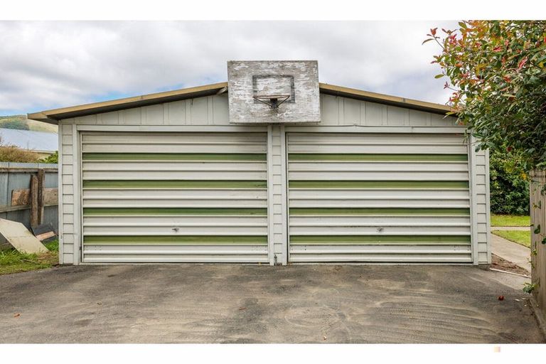 Photo of property in 14 Gorge Road, Waimate, 7924