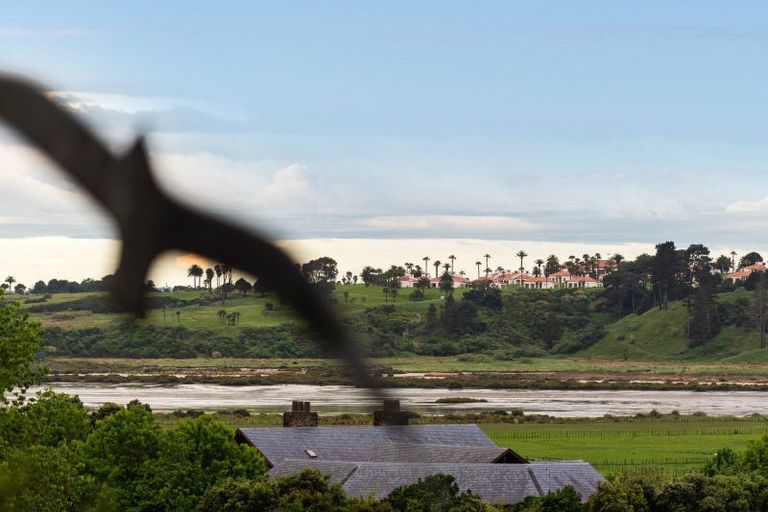 Photo of property in 255 Clifton Road, Whitford, Howick, 2571