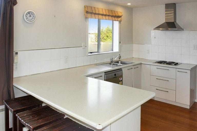 Photo of property in 30 Greendale Avenue, Avonhead, Christchurch, 8042