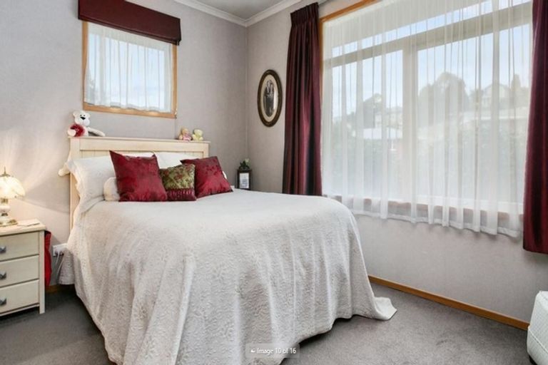 Photo of property in 16 Little Street, Tirau, 3410