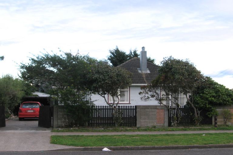 Photo of property in 12 Temuera Street, Otaki, 5512