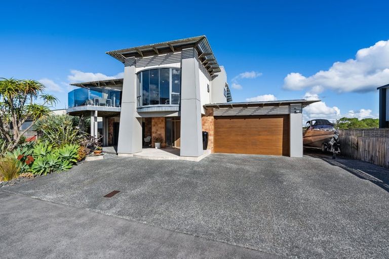 Photo of property in 155 Bream Bay Drive, Ruakaka, 0116