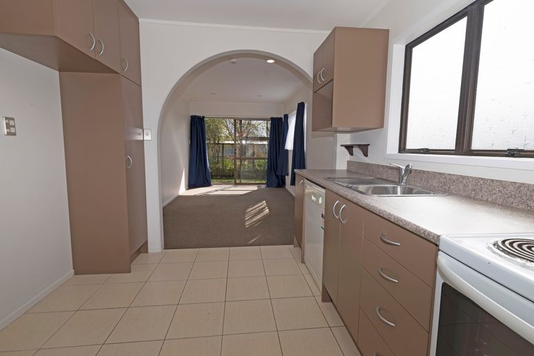 Photo of property in 14/85 Edmonton Road, Henderson, Auckland, 0612