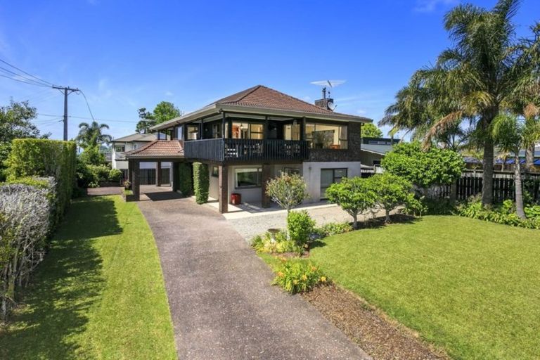 Photo of property in 1/26 County Road, Torbay, Auckland, 0630