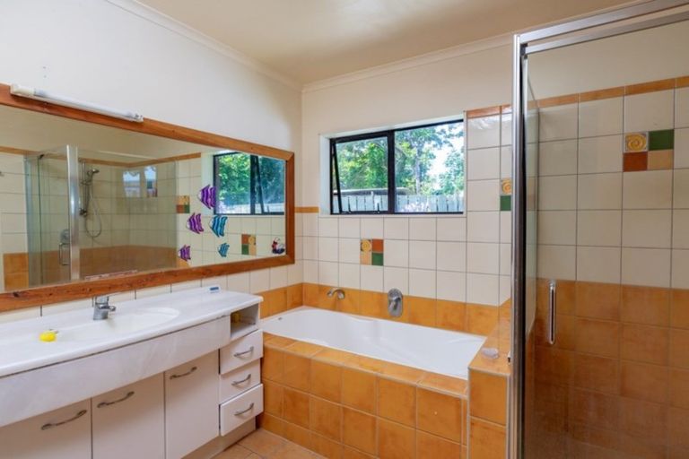 Photo of property in 21 Oriwa Crescent, Otaki, 5512