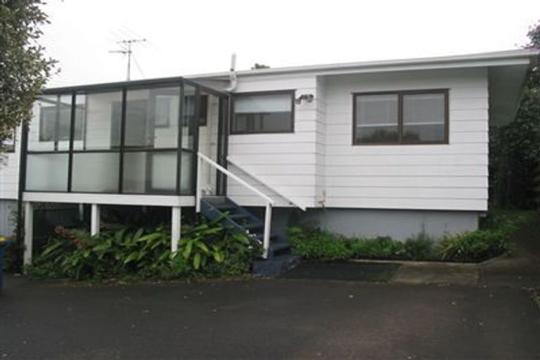 Photo of property in 2/7 Gordon Avenue, Forrest Hill, Auckland, 0620