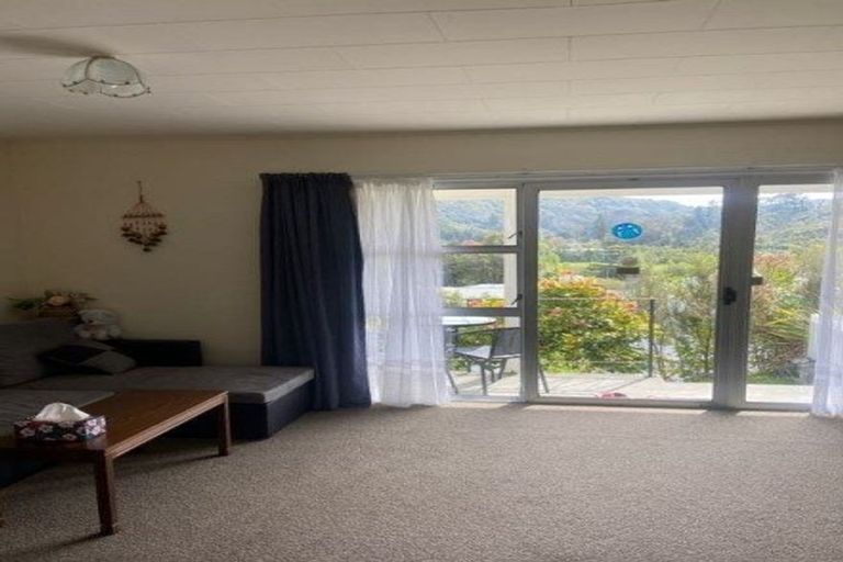 Photo of property in 19a Willis Grove, Wainuiomata, Lower Hutt, 5014