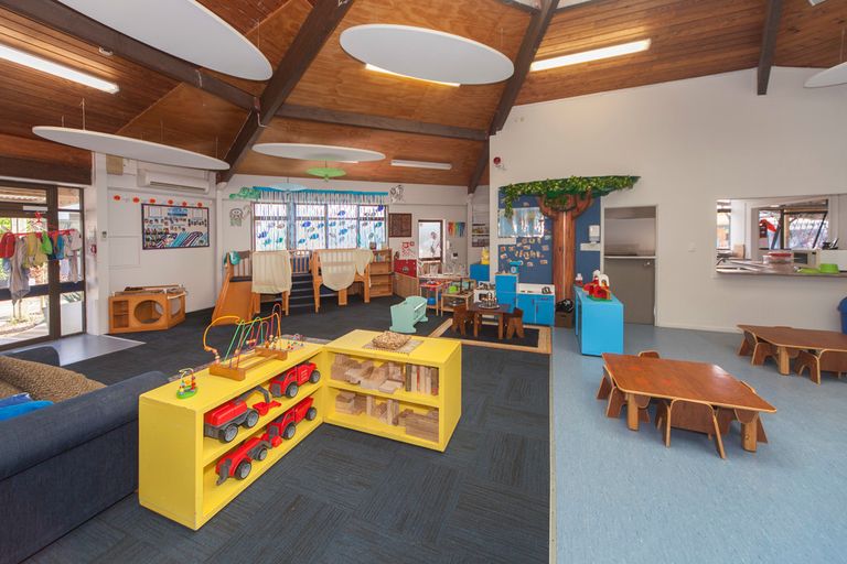 Photo of property in 13 Central Park Drive, Te Atatu South, Auckland, 0610