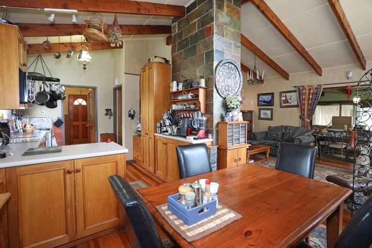 Photo of property in 40 Bond Street, Marton, 4710