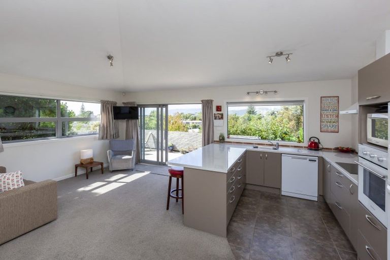 Photo of property in 5 Newry Road, Raumati Beach, Paraparaumu, 5032
