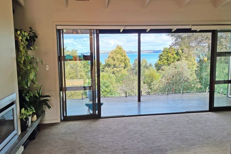 Photo of property in 71 Clinton Road, Tawharanui Peninsula, Warkworth, 0986