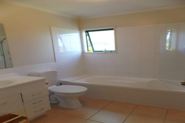 Photo of property in 59 Tiri Tiri Road, Birkdale, Auckland, 0626