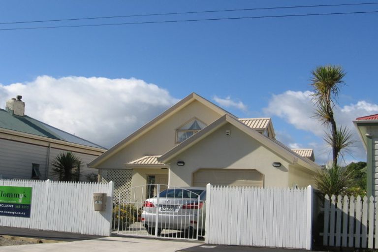 Photo of property in 16 Aurora Street, Petone, Lower Hutt, 5012