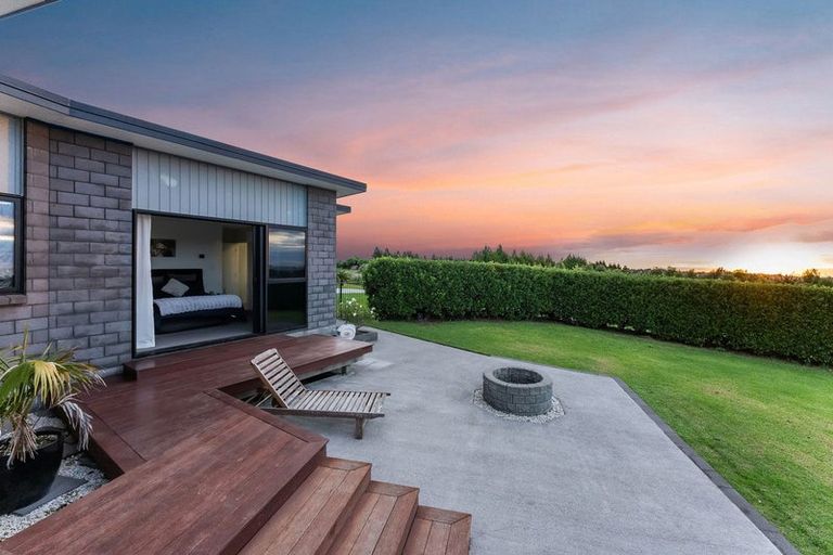 Photo of property in 1 Ekuarangi Place, Kaitake, New Plymouth, 4374